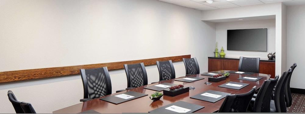 Hotel Hampton Philadelphia/willow Grove 3*